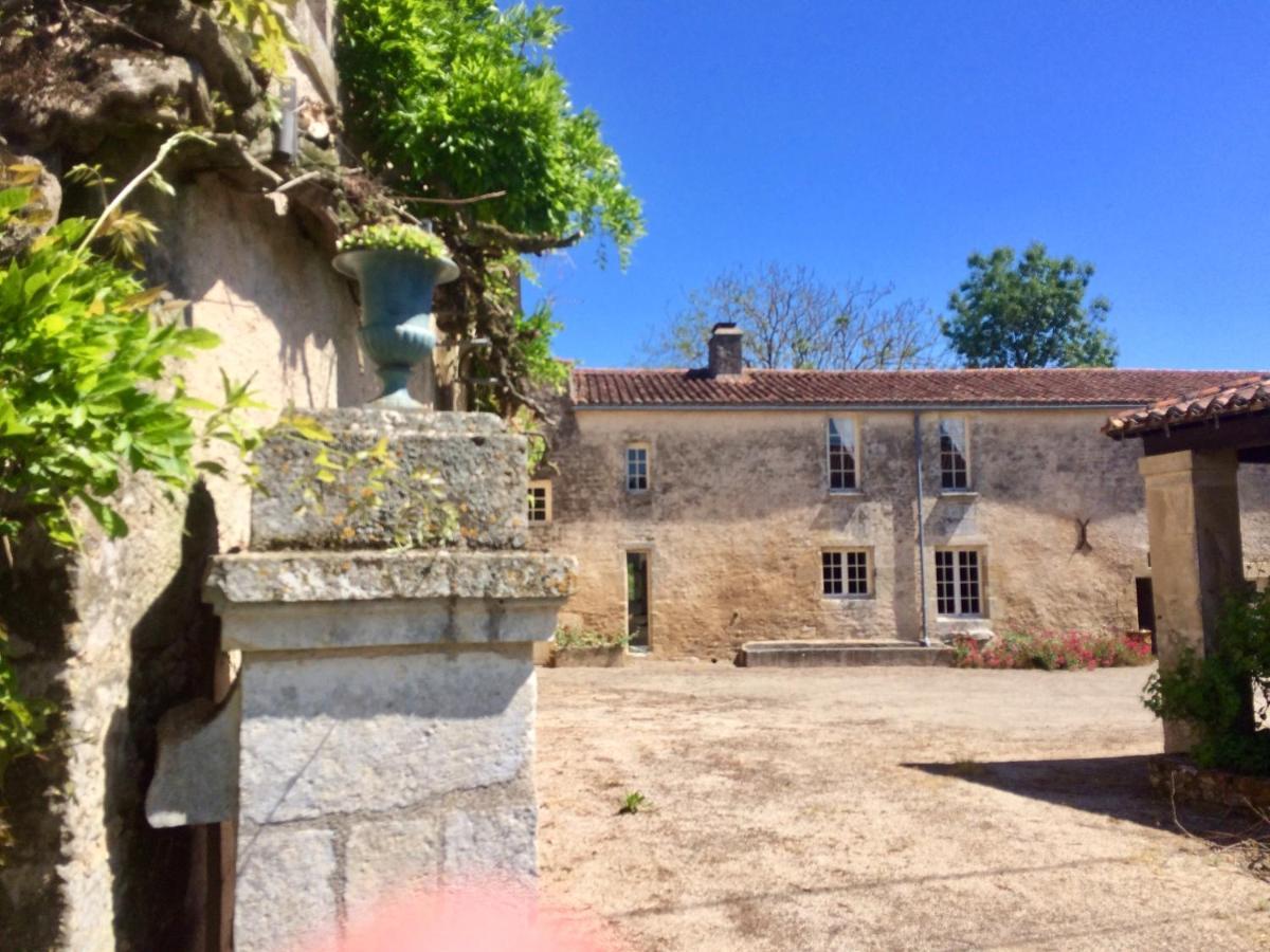 Logis De La Touche Bed & Breakfast Saint-Hilaire-des-Loges Exterior photo