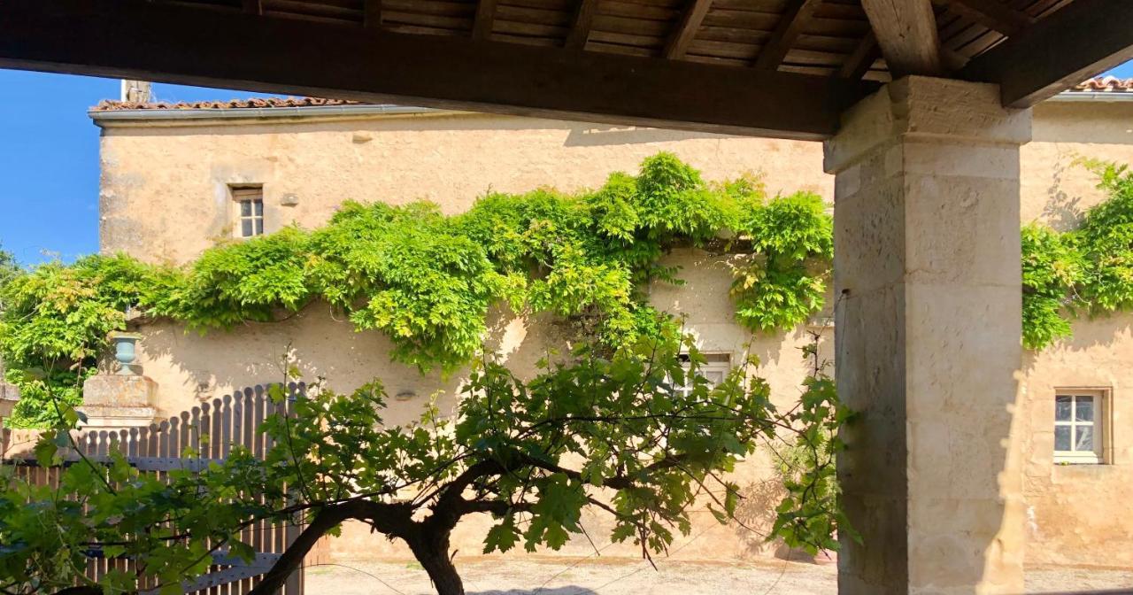 Logis De La Touche Bed & Breakfast Saint-Hilaire-des-Loges Exterior photo