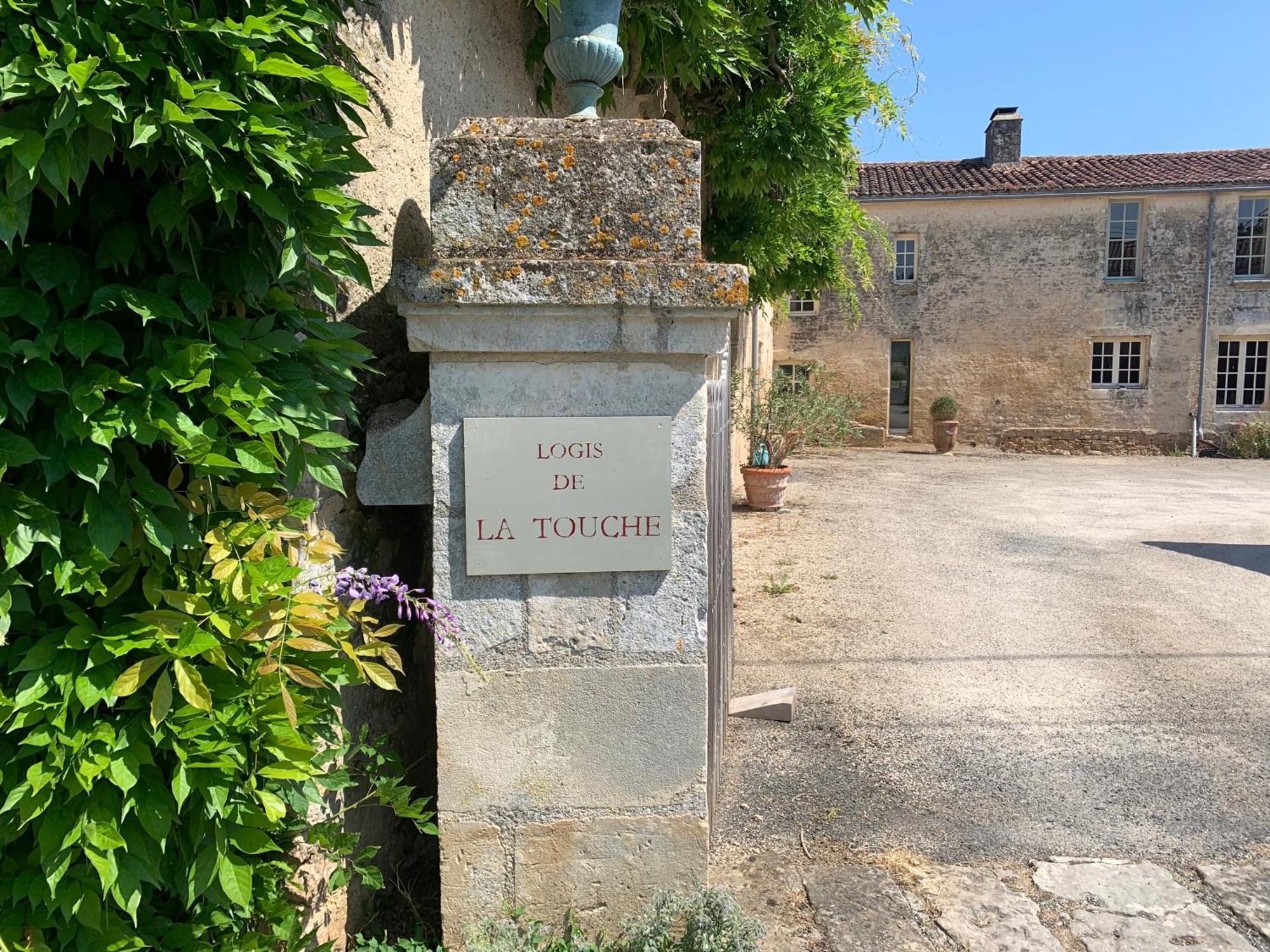 Logis De La Touche Bed & Breakfast Saint-Hilaire-des-Loges Exterior photo